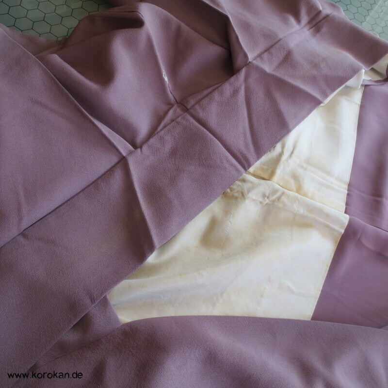 Seidencrepe mit Kiefernadelwirbeln Tsukesage Kimono
