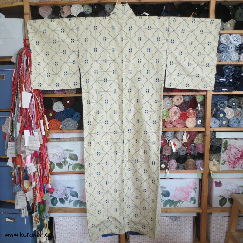 Matzukawabishi Zackenmuster Kasuri Tsumugi Kimono
