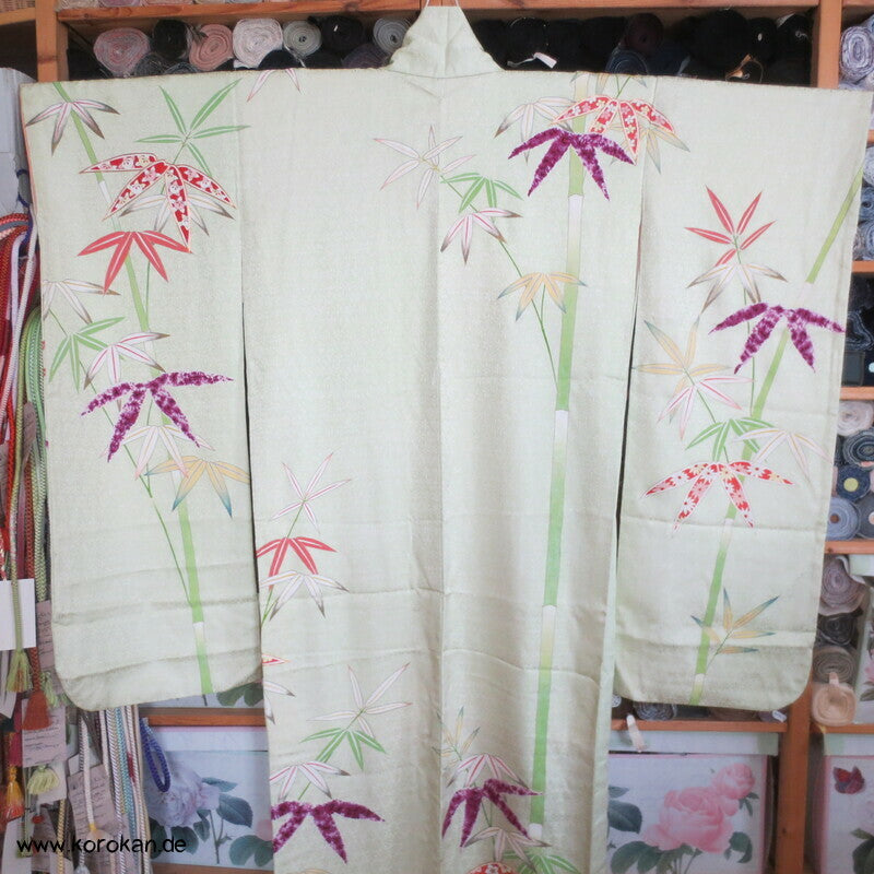 Künstler Furisode, unterschiedlichste Bambusblätter