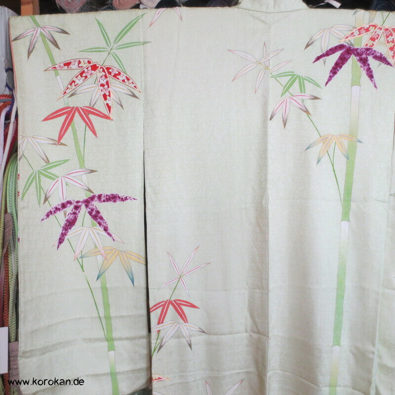 Künstler Furisode, unterschiedlichste Bambusblätter