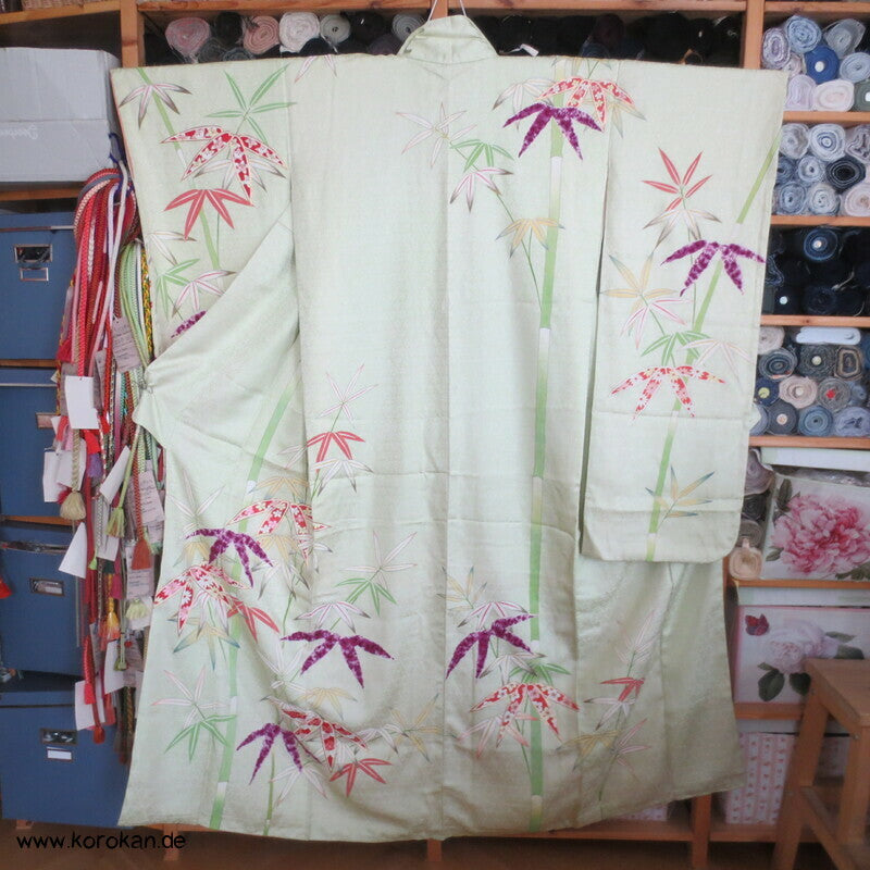 Künstler Furisode, unterschiedlichste Bambusblätter