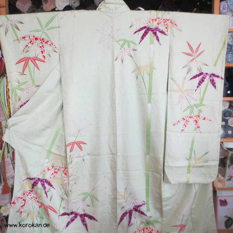 Künstler Furisode, unterschiedlichste Bambusblätter