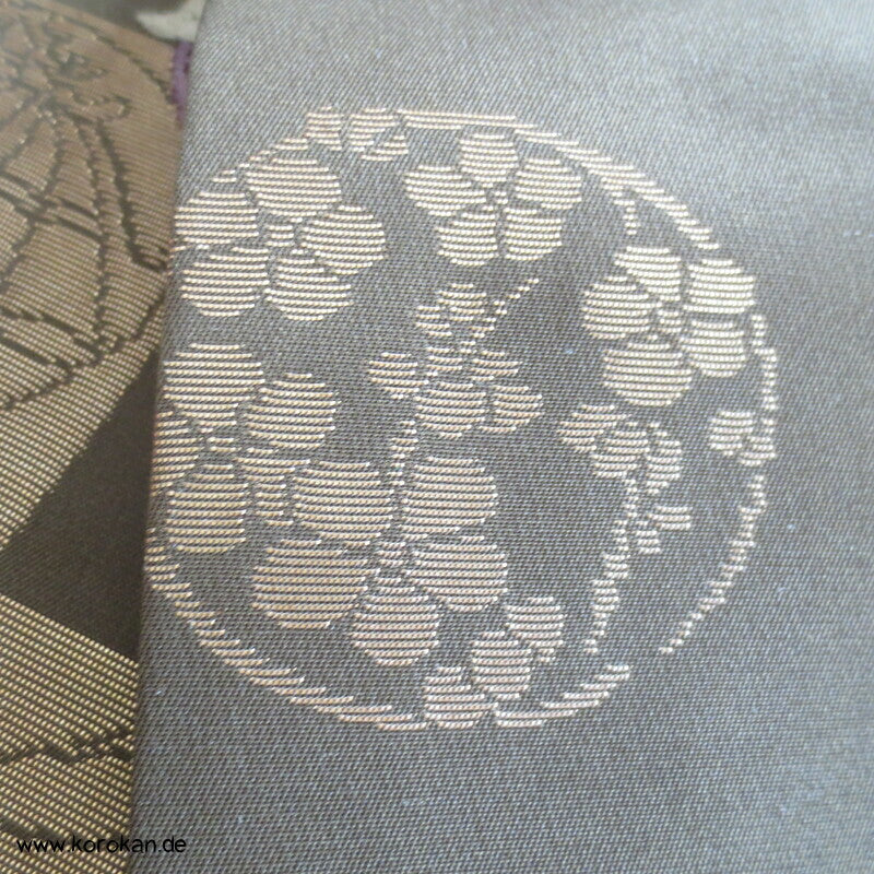 gestickte Blütenrondelle Nagoya Obi, oliv - gold Seidenbrokat Kimonogürtel
