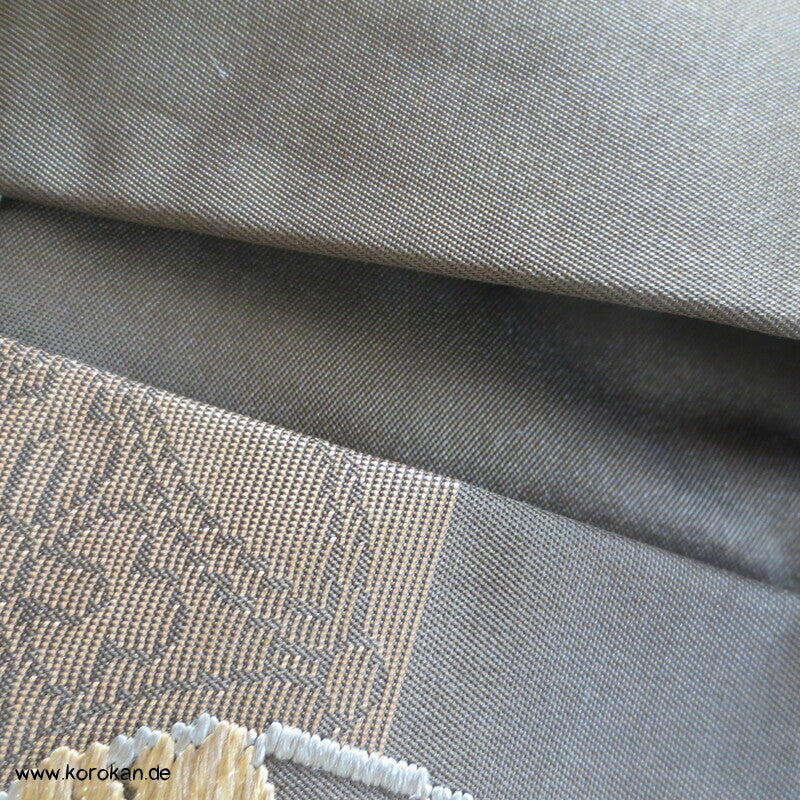 gestickte Blütenrondelle Nagoya Obi, oliv - gold Seidenbrokat Kimonogürtel