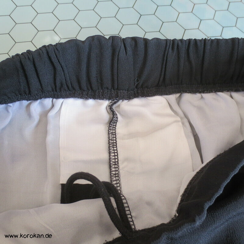 Päonien goldgestickte lose Tomesode Hose
