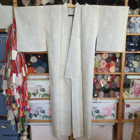japanischer Kasuri Arabesken in Crepe Georgette Tsumugi Seiden Hitoe Kimono
