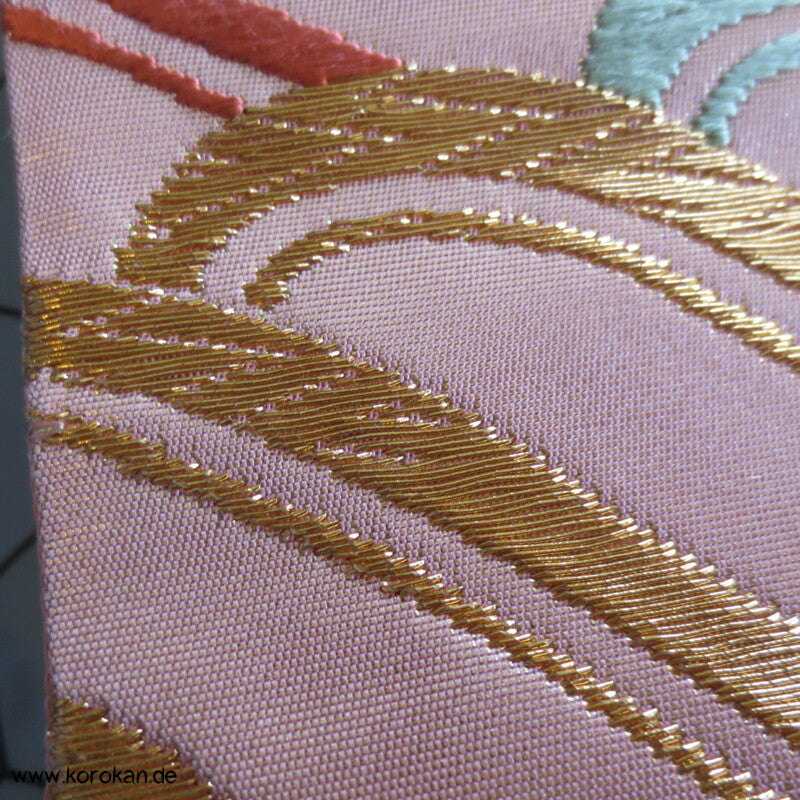 bunte Wellen auf rosa Glanz Originalgehefteter Fukuro Obi