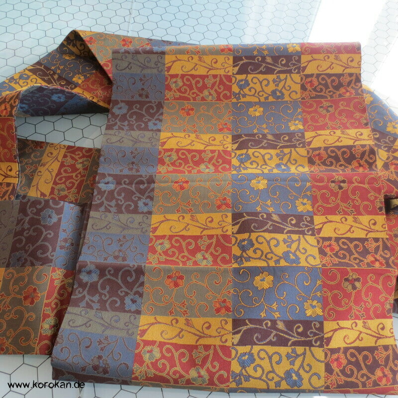 Arabesken in Karo - Jacquard, Nagoya Obi, dunkelbunt