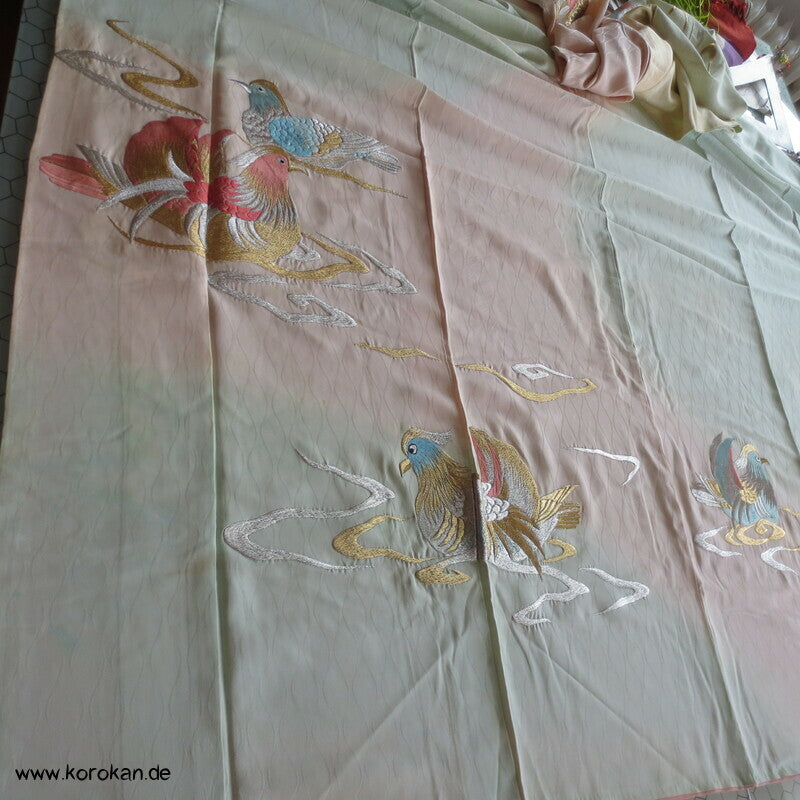 Mandarin Enten Stickerei Furisode