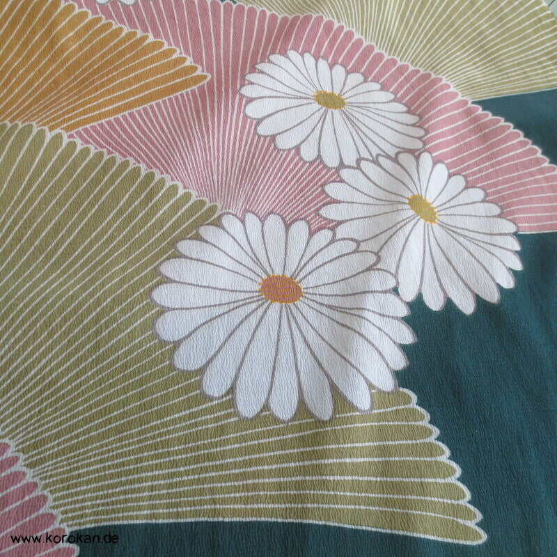 Furoshiki Japan Tragetuch, Fächer Chrysanthemen auf dunkelgrün
