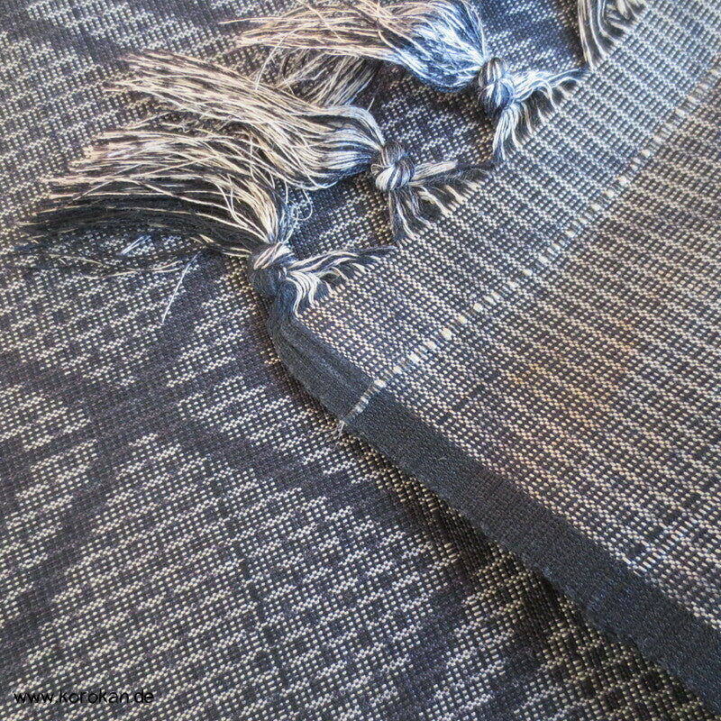 Rauten Kett Kasuri , dunkelblau - grau Tsumugi Kimono Seide
