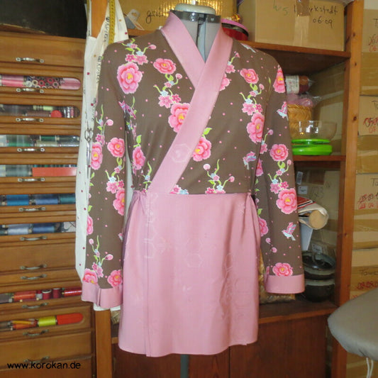 Kimonoshirt aus Stenzo Baumwolljersey Blumen, Vögel, kombiniert mit Seide
