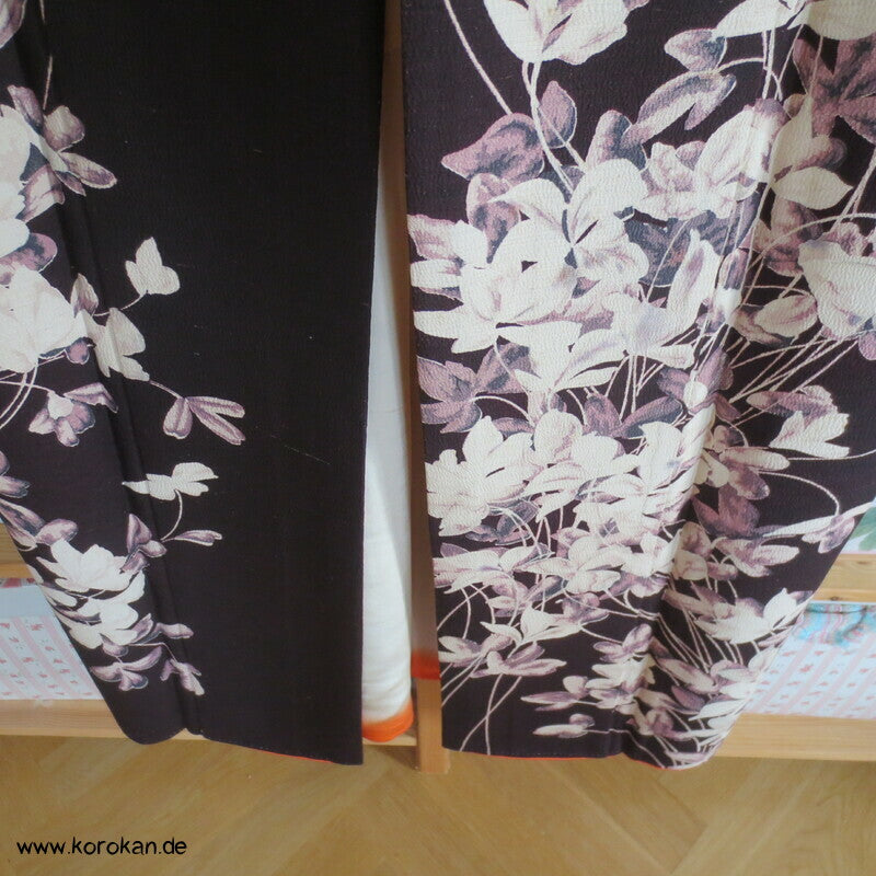 Blumen auf aubergine Tsumugi Seiden Homongi Kimono