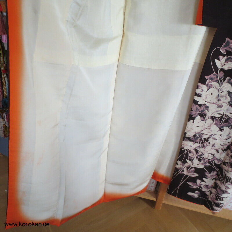 Blumen auf aubergine Tsumugi Seiden Homongi Kimono