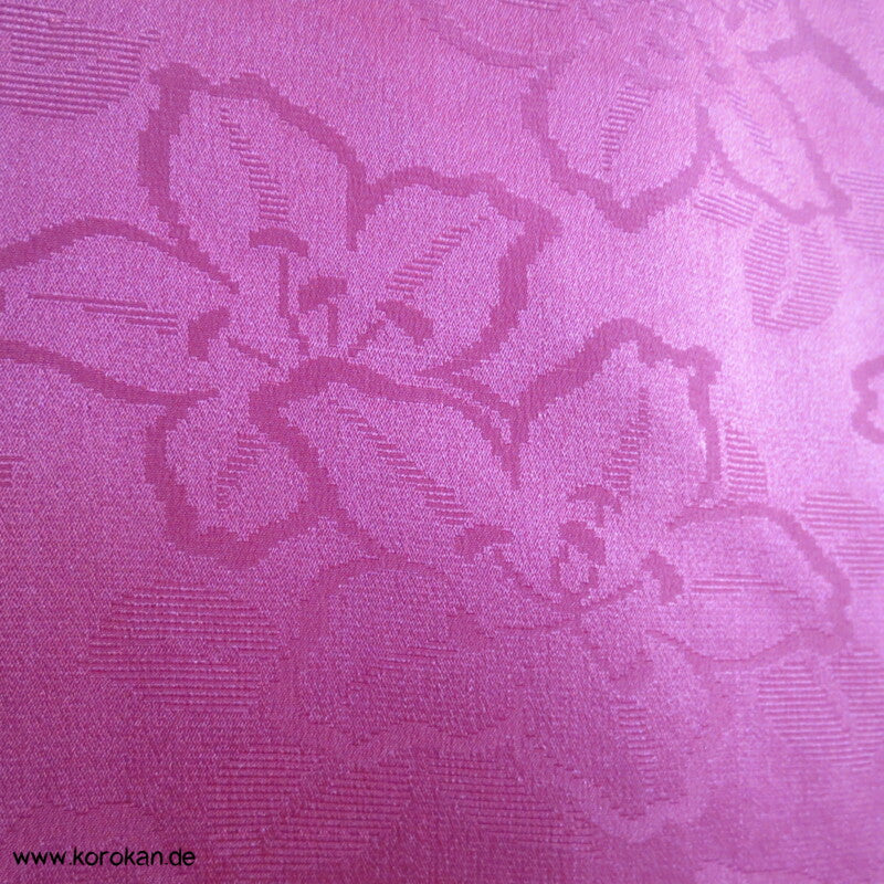 antiker Irotomesode Seiden Kimono mit Kusudama Blumenkugeln
