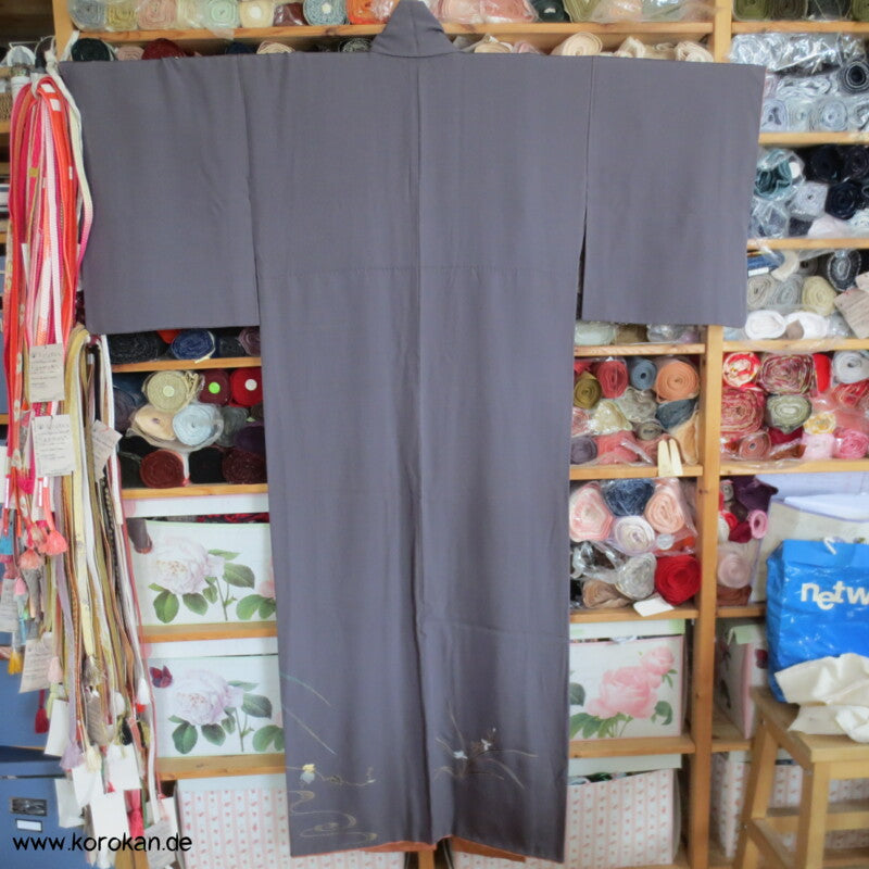 Homongi Seidencrepe Kimono goldenes Blättermuster auf grau