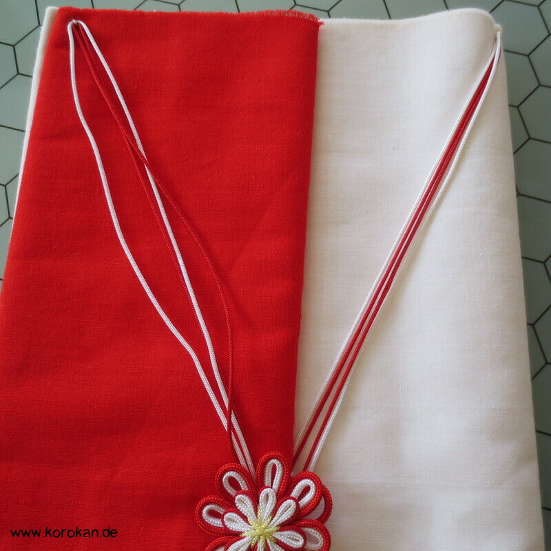 rotes und weißes Batist Baumwollfutter für Kimono, Kanzashiblüte