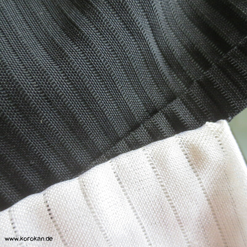 Mofuku 5 Mon formeller Kimono aus Rho gewebter Seide