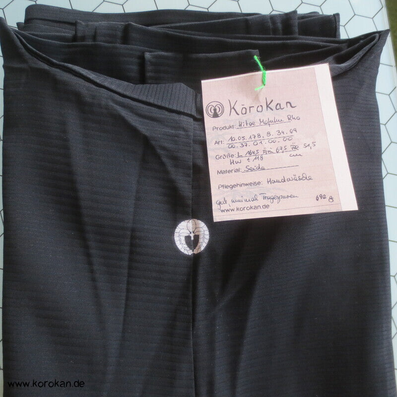 Mofuku 5 Mon formeller Kimono aus Rho gewebter Seide