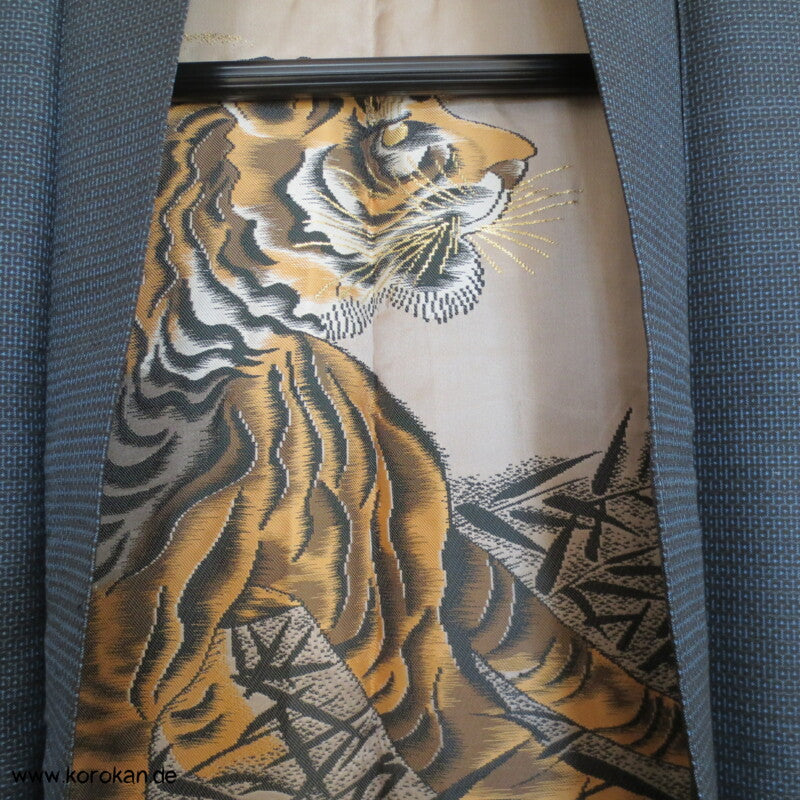 gewebter Tiger Futter, Haori Kimono Jacke - dunkelblaue Tsumugi Seide