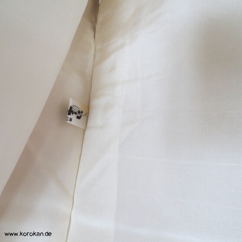 Blumen und Mon auf Higaki Rinzu Seiden Damast Furisode