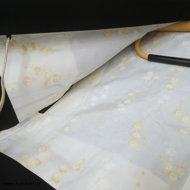 japanische Haori Kimono Jacke mit gemaltem Bambus auf schwarz