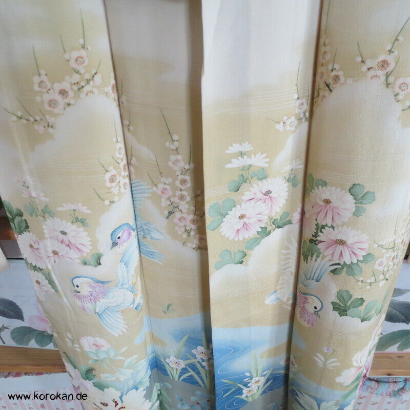 Furisode ? Nakagi? antiker Kimono, leicht mit Mandarinenten
