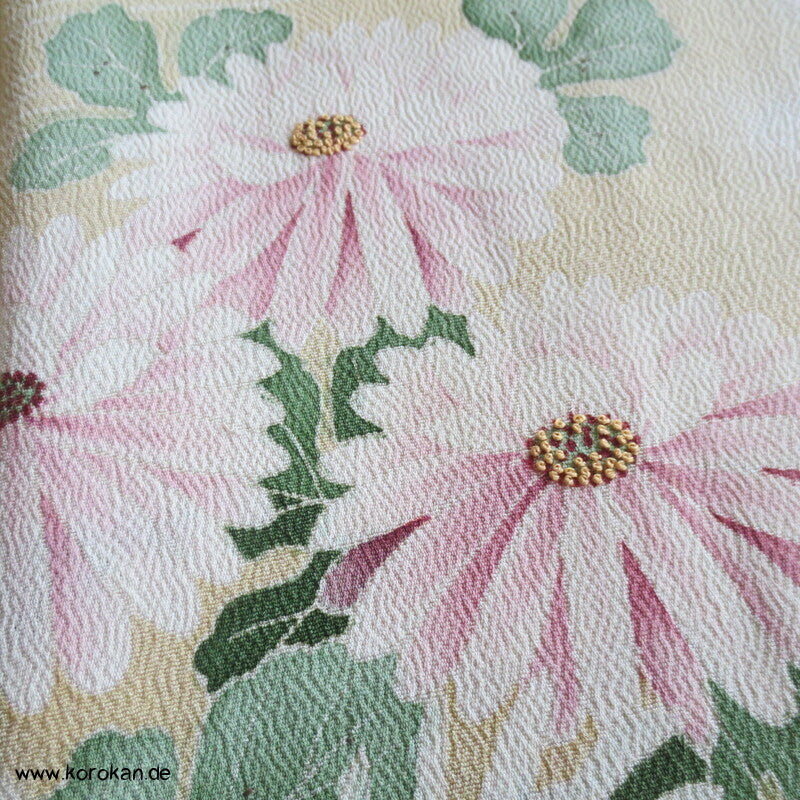 Furisode ? Nakagi? antiker Kimono, leicht mit Mandarinenten