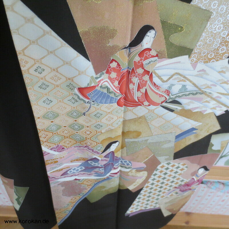 Junihitoe Hime und Verehrer Tomesode Kimono