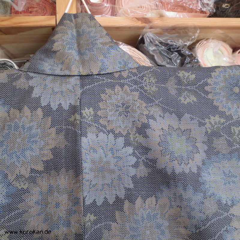 Kasuri Kiku Chrysanthemen Tsumugi Seiden Kimono