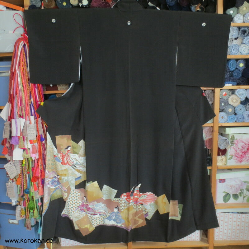 Junihitoe Hime und Verehrer Tomesode Kimono