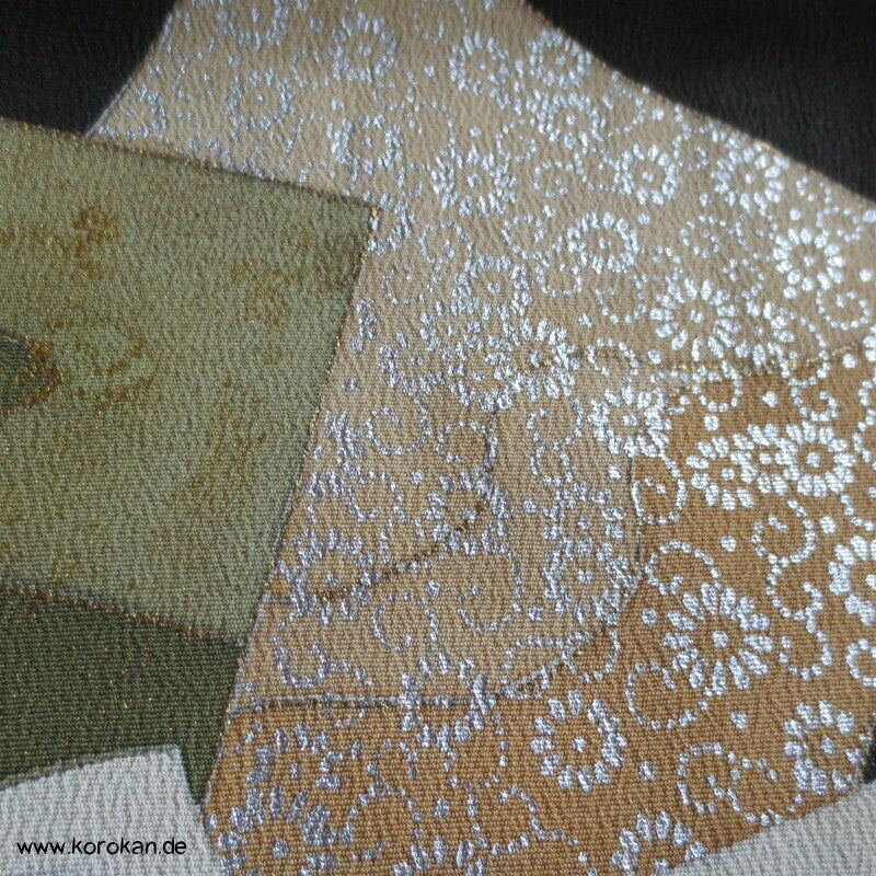 Junihitoe Hime und Verehrer Tomesode Kimono