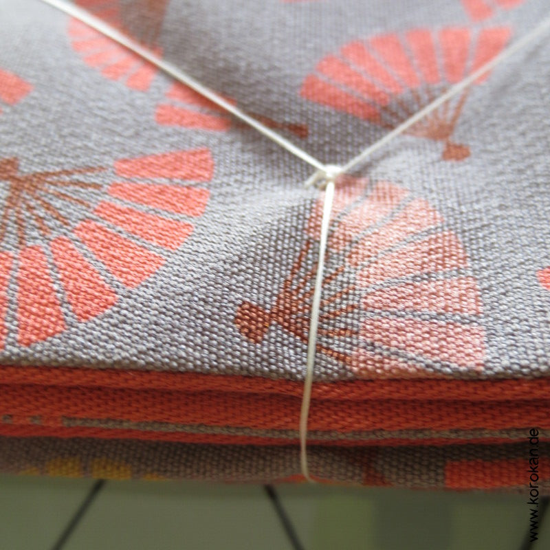 Fächer auf grauem Crepe Originalgehefteter Fukuro Obi