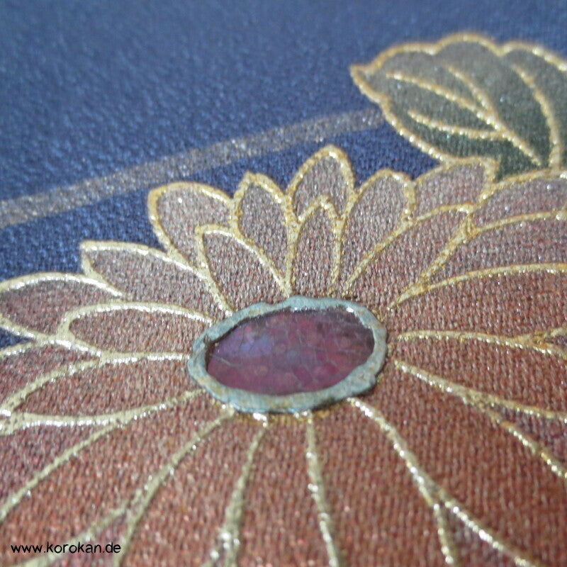blaugrauer Seidencrepesatin Homongi Kimono, goldene Herbstblumen und -gräser
