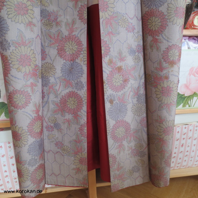 Kiku und Kikko Kasuri Tsumugiseiden Kimono
