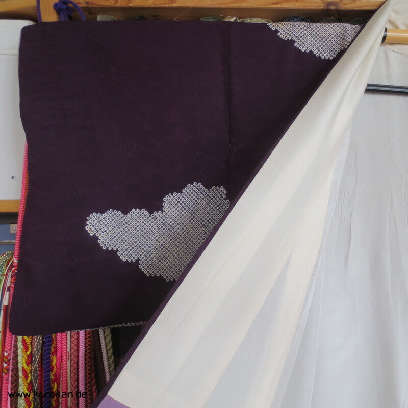 Shibori Wolkenmuster, aubergine Seidendamast Tsukesage Kimono