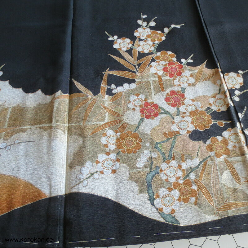 Tomesode, Ume und Bambus, viel Gold Seiden Karieba