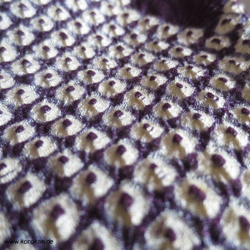 Shibori Wolkenmuster, aubergine Seidendamast Tsukesage Kimono
