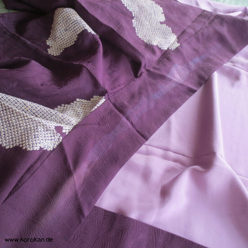 Shibori Wolkenmuster, aubergine Seidendamast Tsukesage Kimono