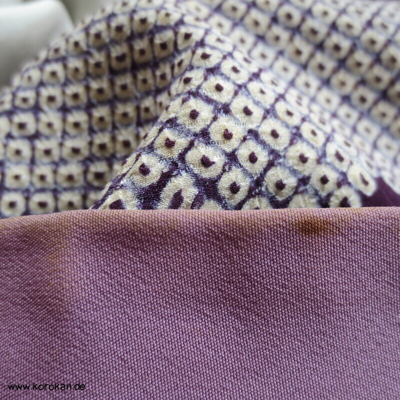 Shibori Wolkenmuster, aubergine Seidendamast Tsukesage Kimono