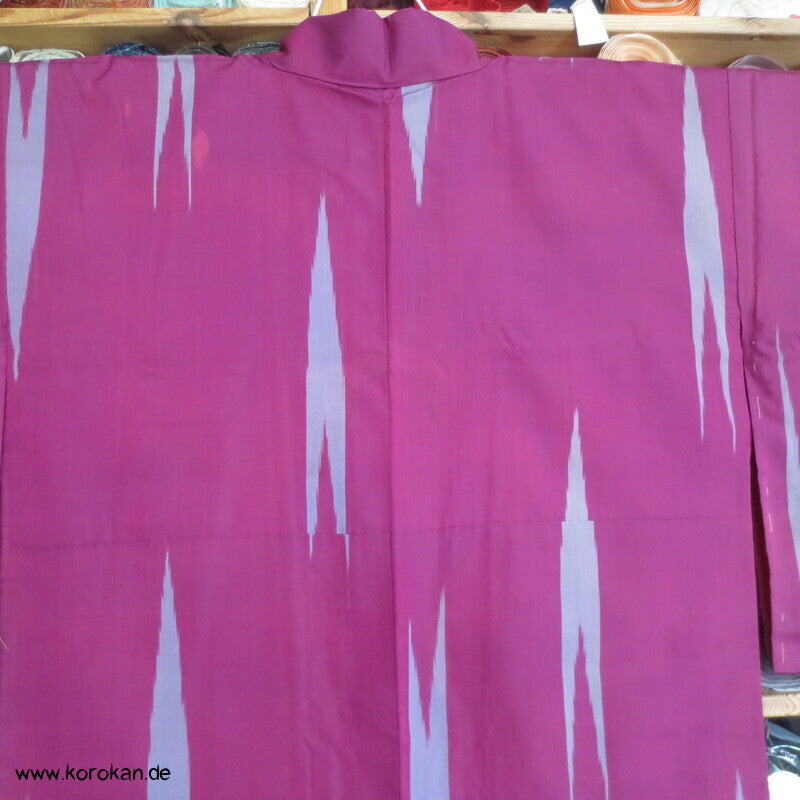 Meisen Seiden Komon Kimono, Yabane Pfeilmuster