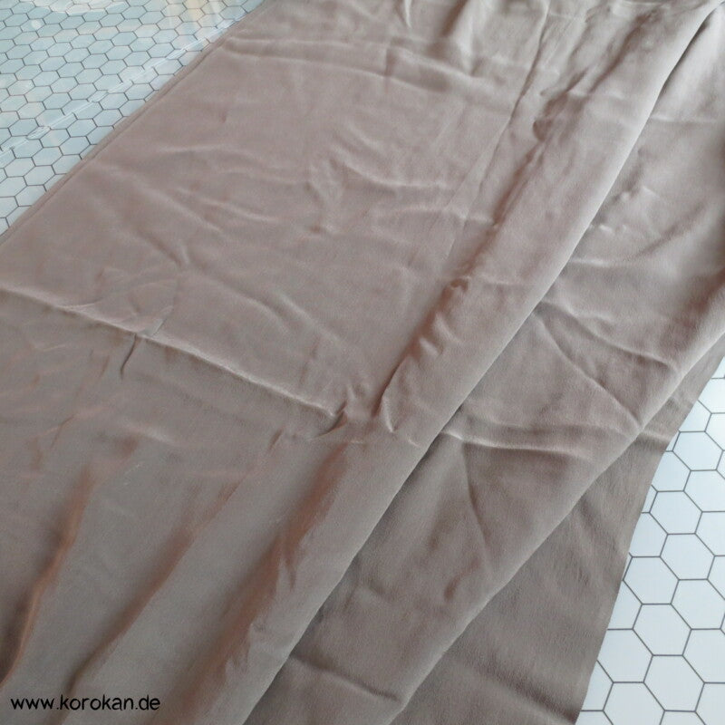 Haus und Bäume Shibori Heko Obi - olivfarbener Chirimen Crepe