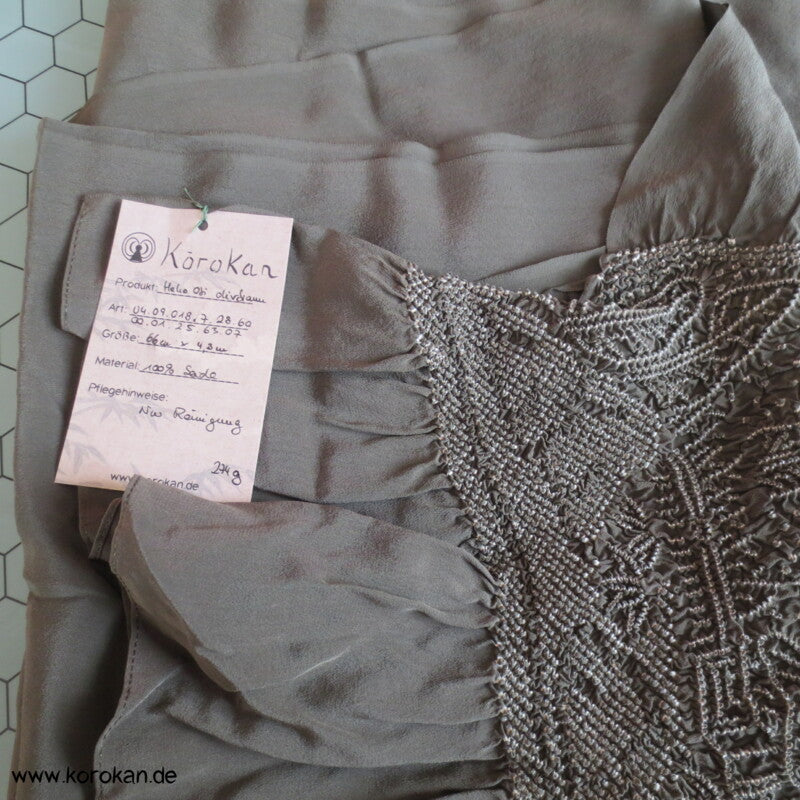 Haus und Bäume Shibori Heko Obi - olivfarbener Chirimen Crepe