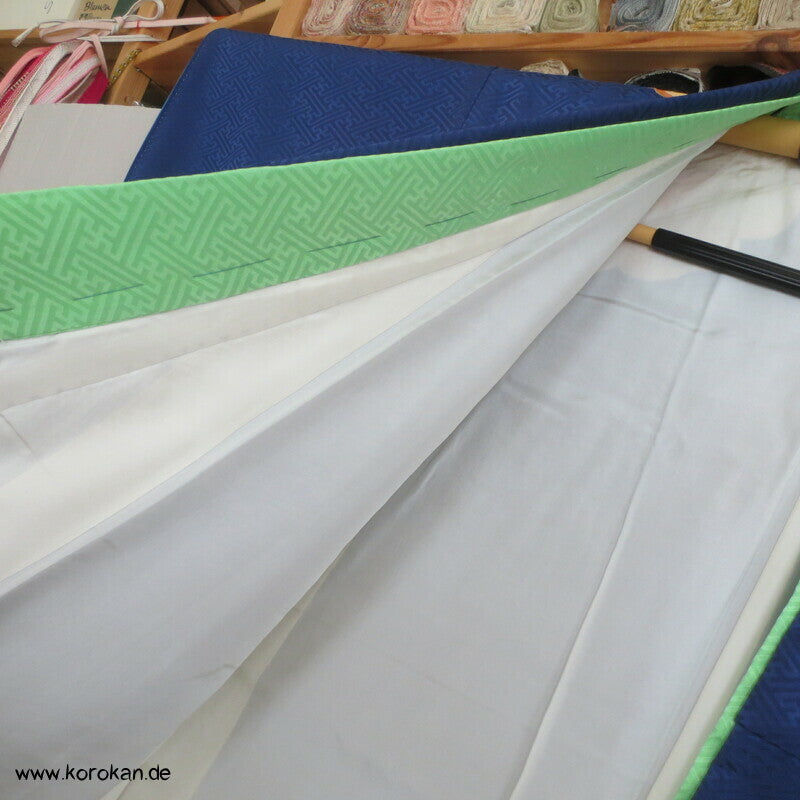 Schmetterlingen auf kobaltblau Homongi Kimono, teilbestickt