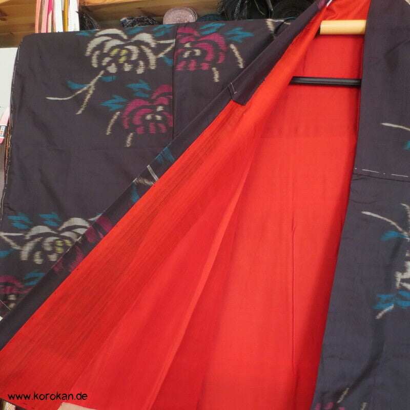 Japan Art Deco Chrysanthemen auf schwarz Meisen Seiden Kimono