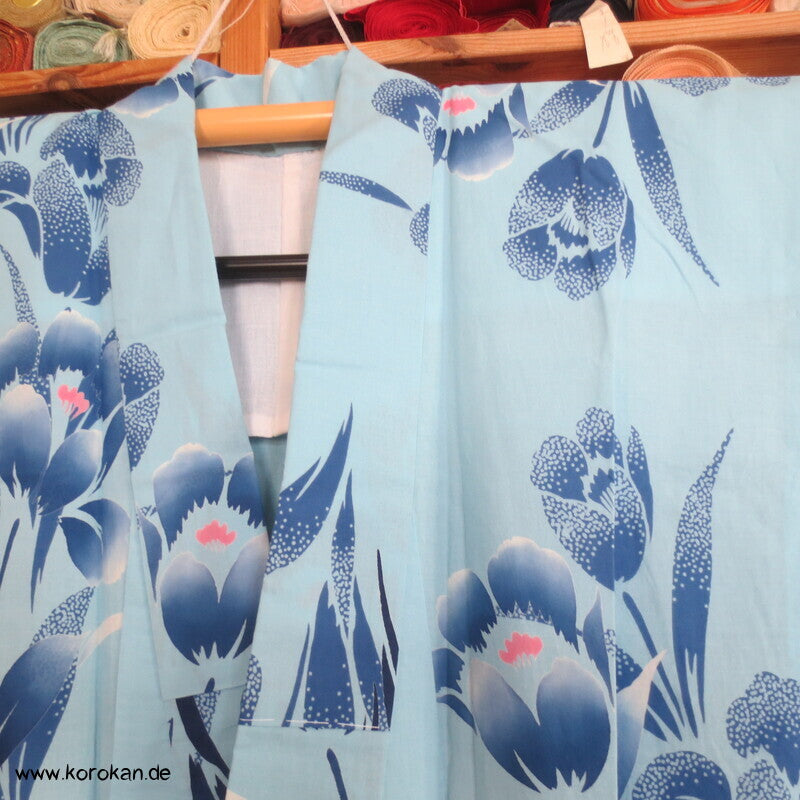 handgenähter japanischer Yukata Kimono, blaue Blume Baumwolle