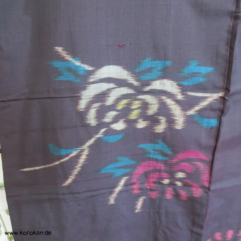 Japan Art Deco Chrysanthemen auf schwarz Meisen Seiden Kimono