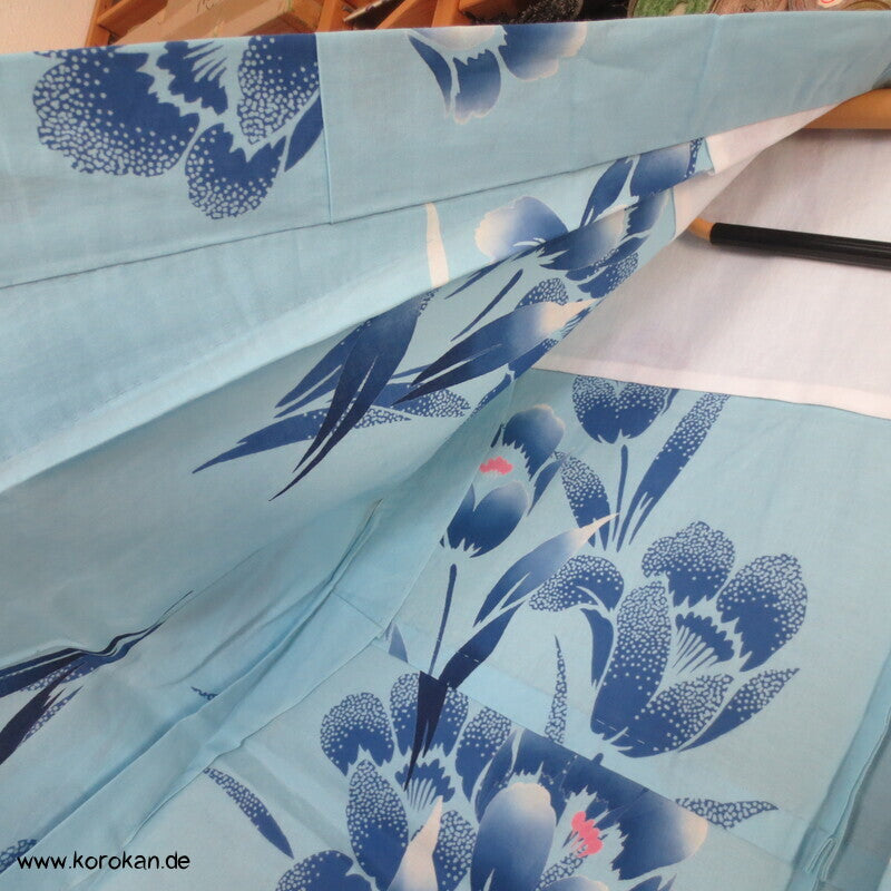 handgenähter japanischer Yukata Kimono, blaue Blume Baumwolle