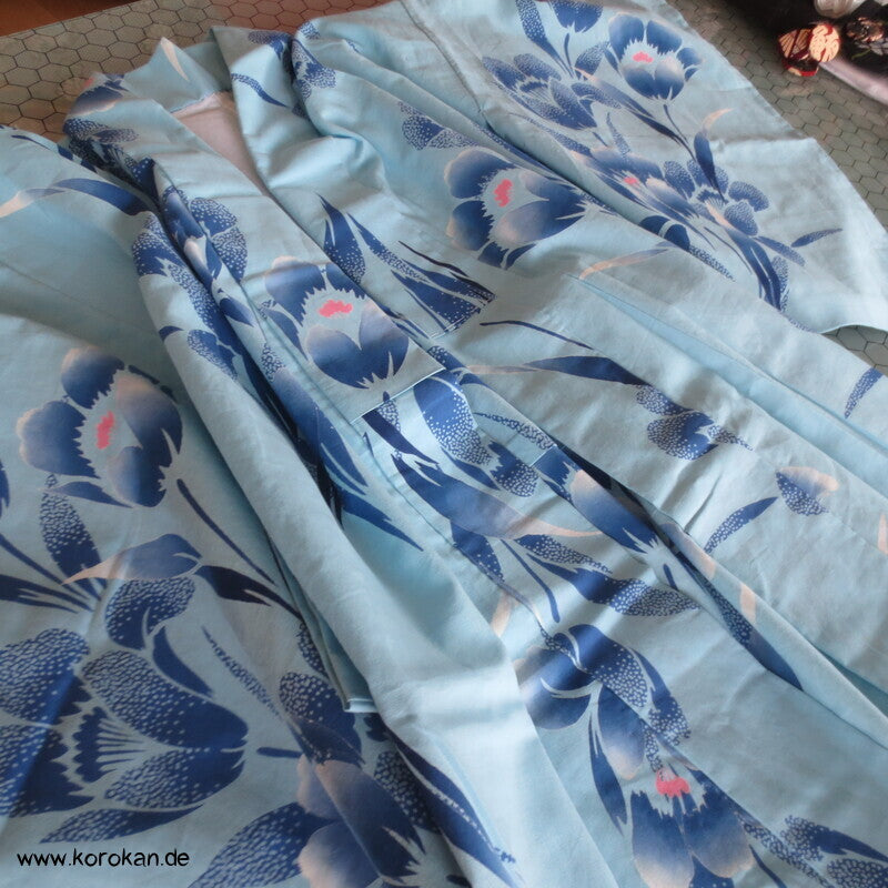 handgenähter japanischer Yukata Kimono, blaue Blume Baumwolle