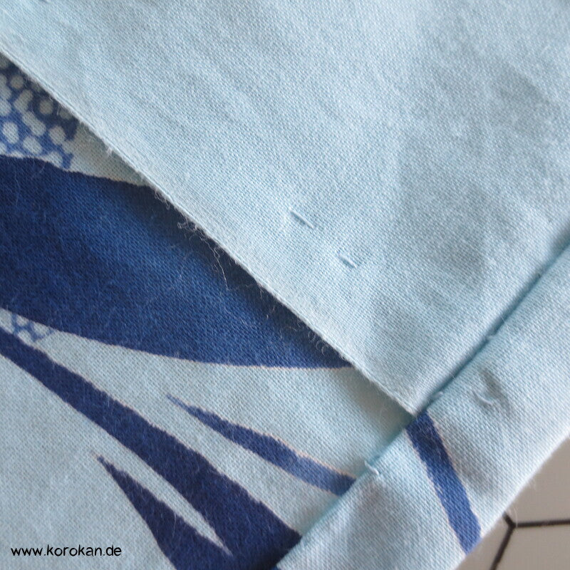 handgenähter japanischer Yukata Kimono, blaue Blume Baumwolle